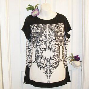KIKIT Sz M NWT Short Sleeve Stretch Tunic Top Black & White Acanthus Print